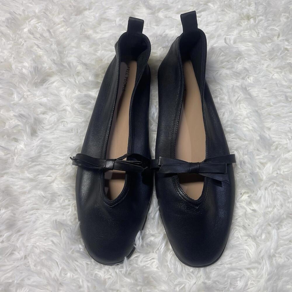 Women’s FREE PEOPLE Mania Bow Ballet Flat Black — Sz 10